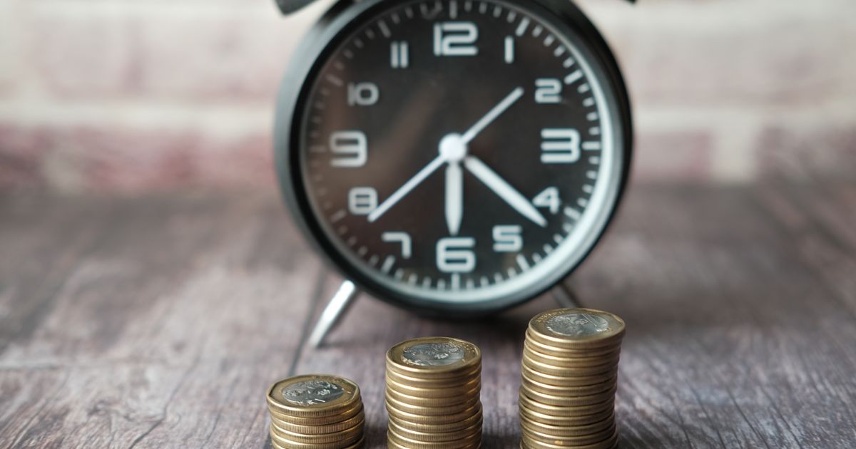 Juros simples vs juros compostos em empréstimo: como economizar de verdade