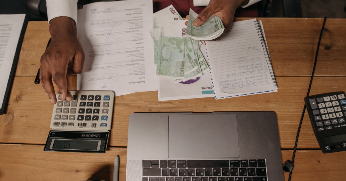 Empréstimo com antecipação de salário 2026: PIX e bancos
